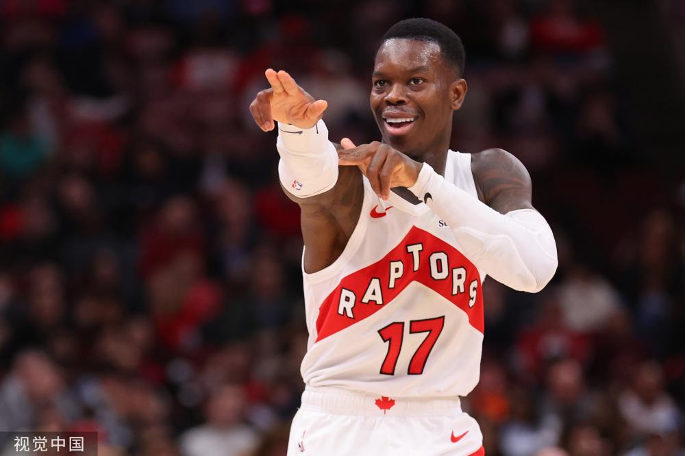 球迷们翘首 球迷们翘首