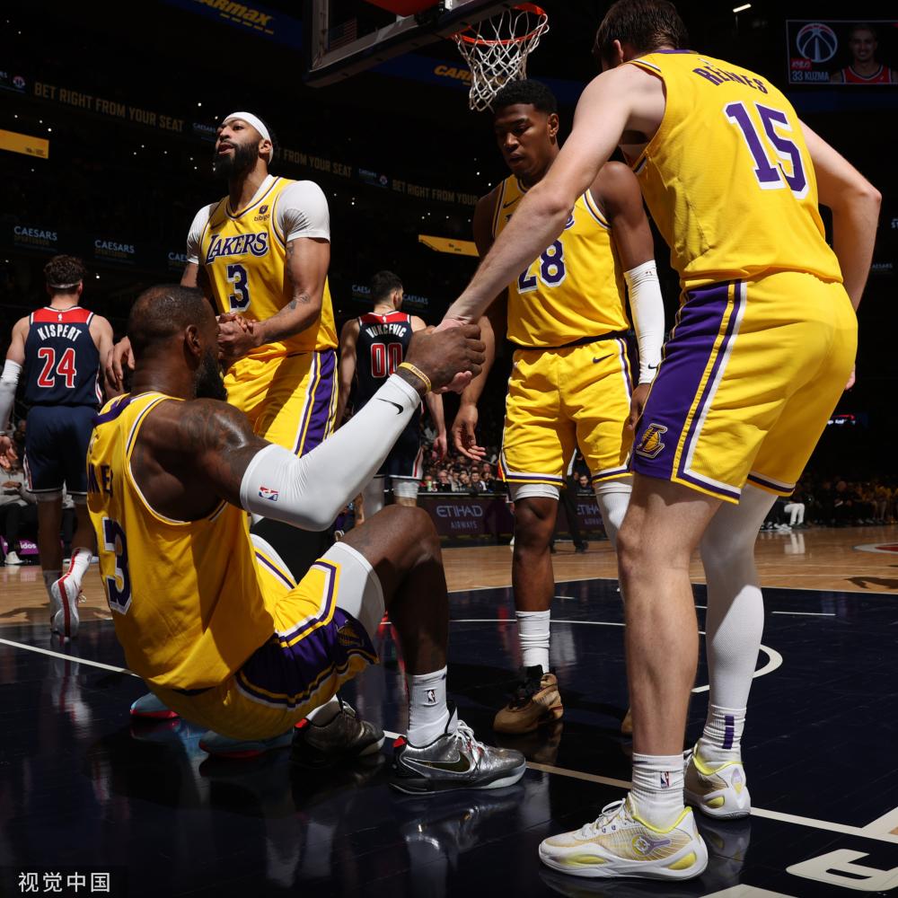 中场调度和 中场调度和